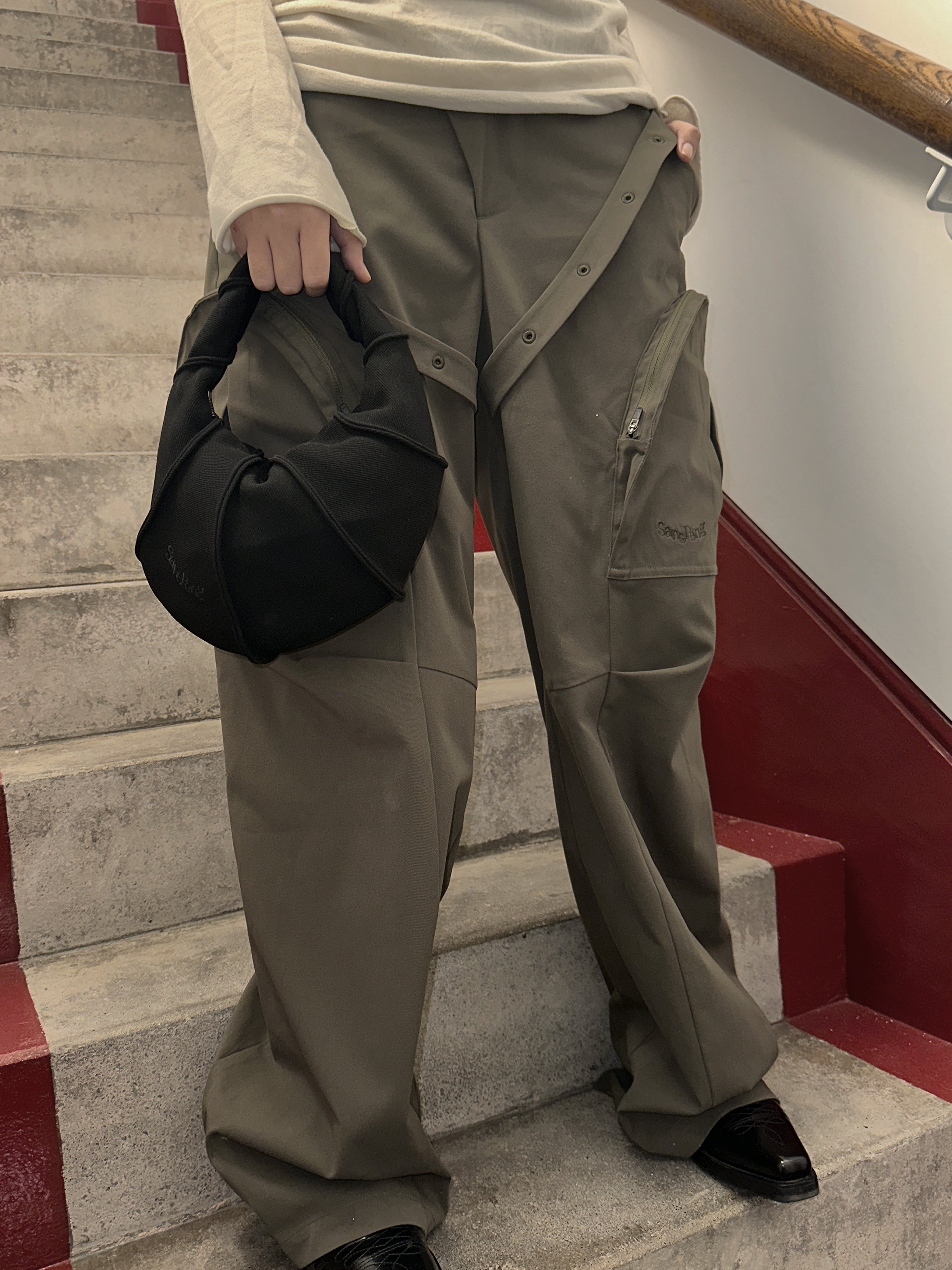 Shell Sling Bag